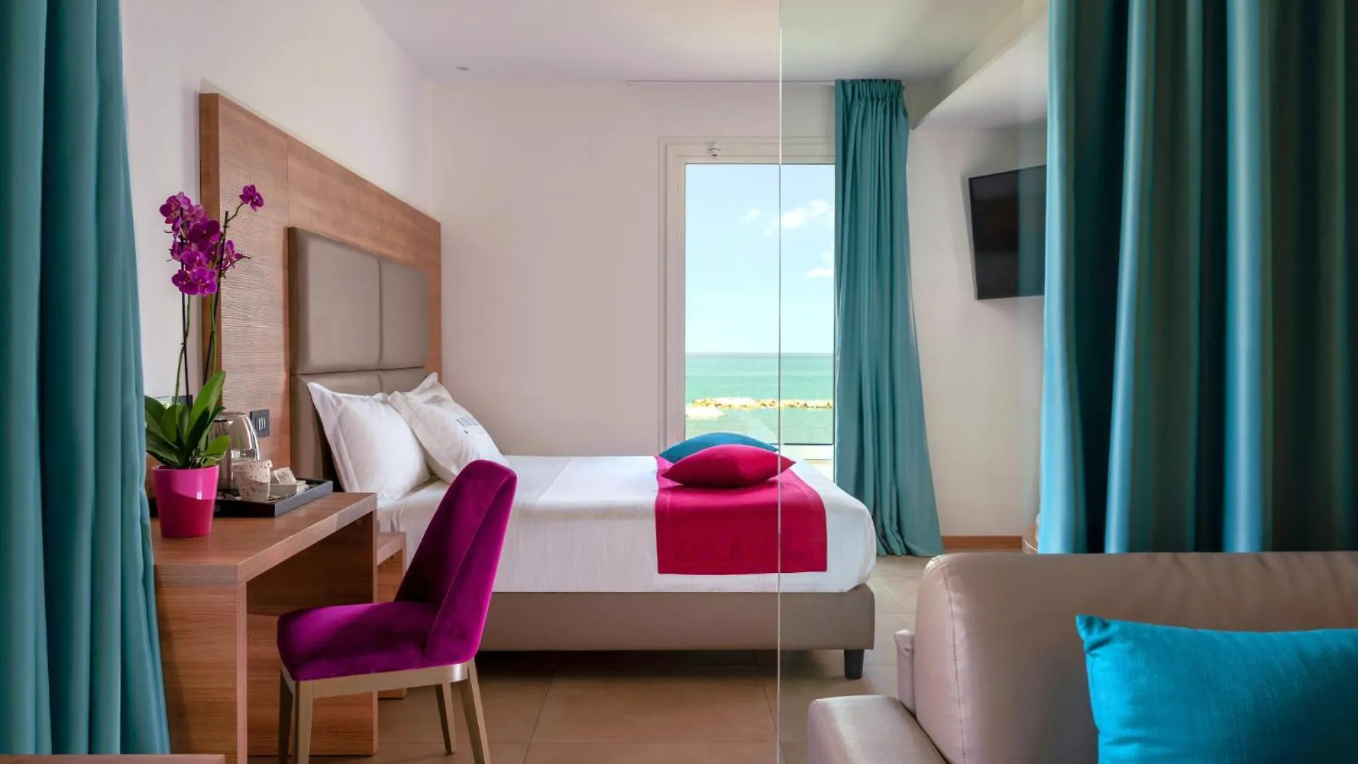 You & Me Beach Hotel Rimini
