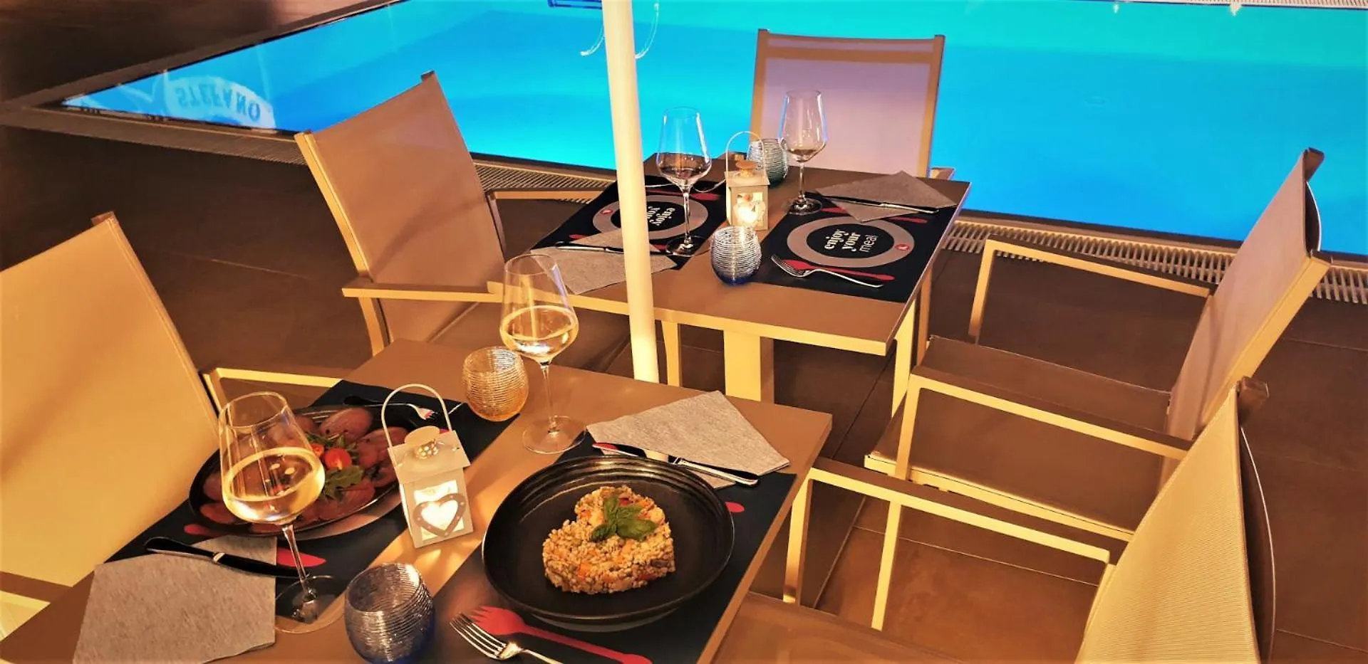 You & Me Beach Hotel Rimini