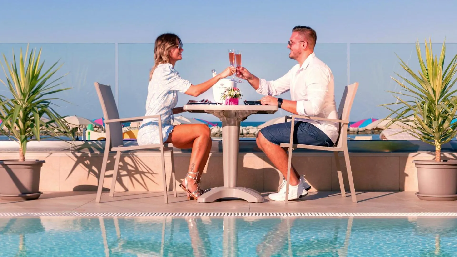 ***  You & Me Beach Hotel Rimini Italie