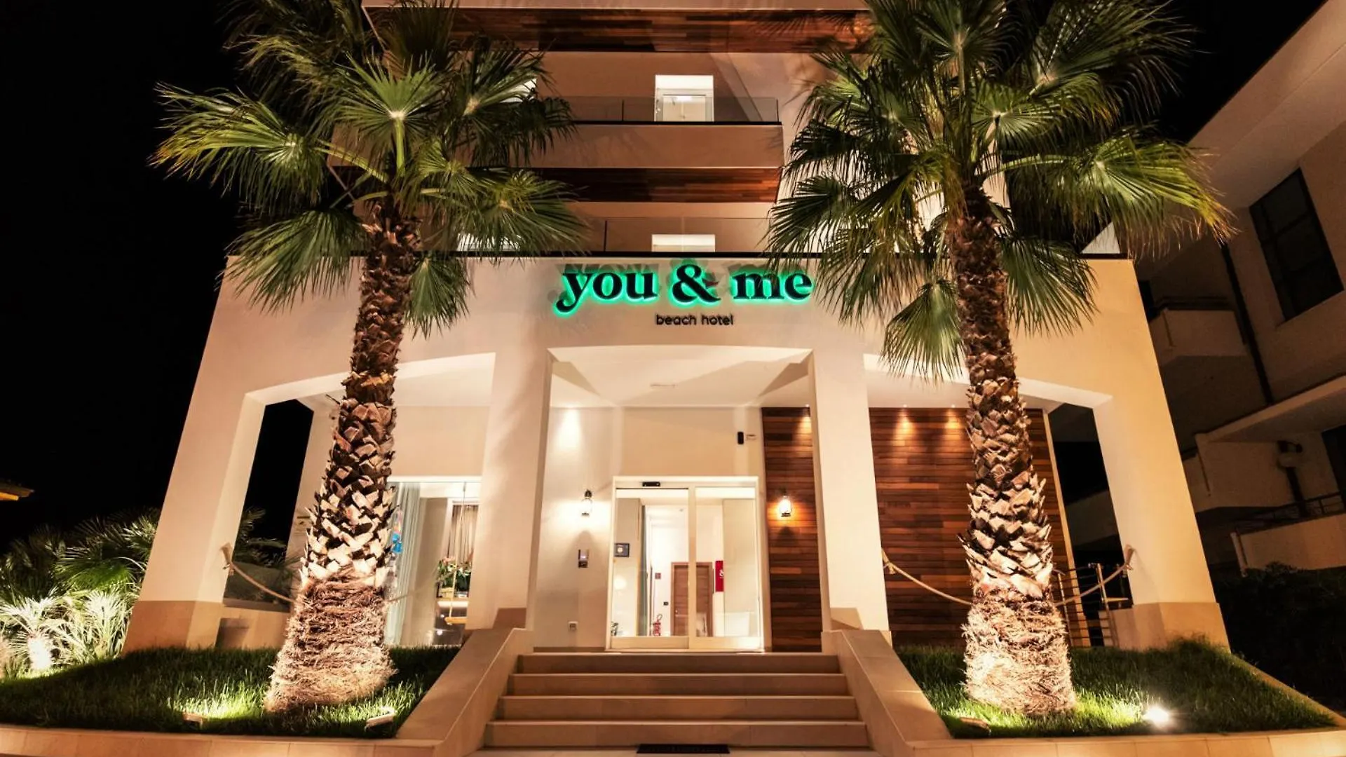 ***  You & Me Beach Hotel Rimini Italie