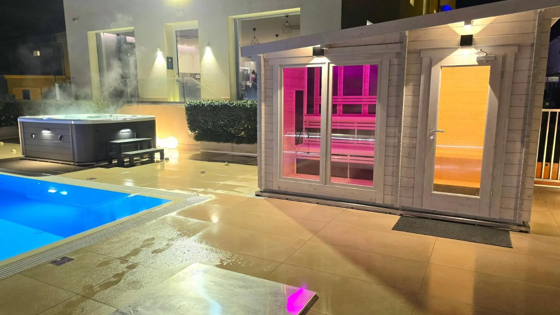 You & Me Beach Hotel Rimini Italie